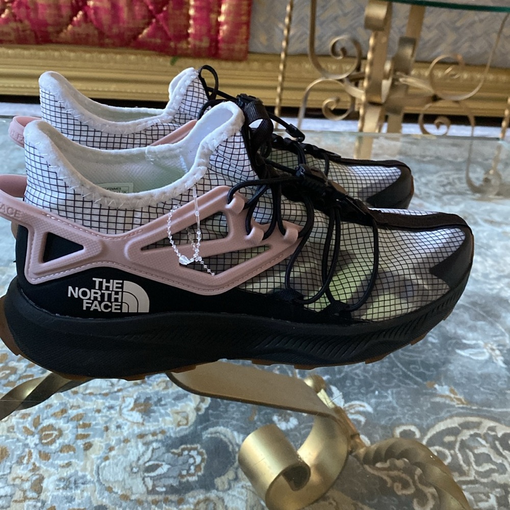 The North Face Women’s Oxeye Tech TNF White/TNF Black shoes - Picture 12 of 17